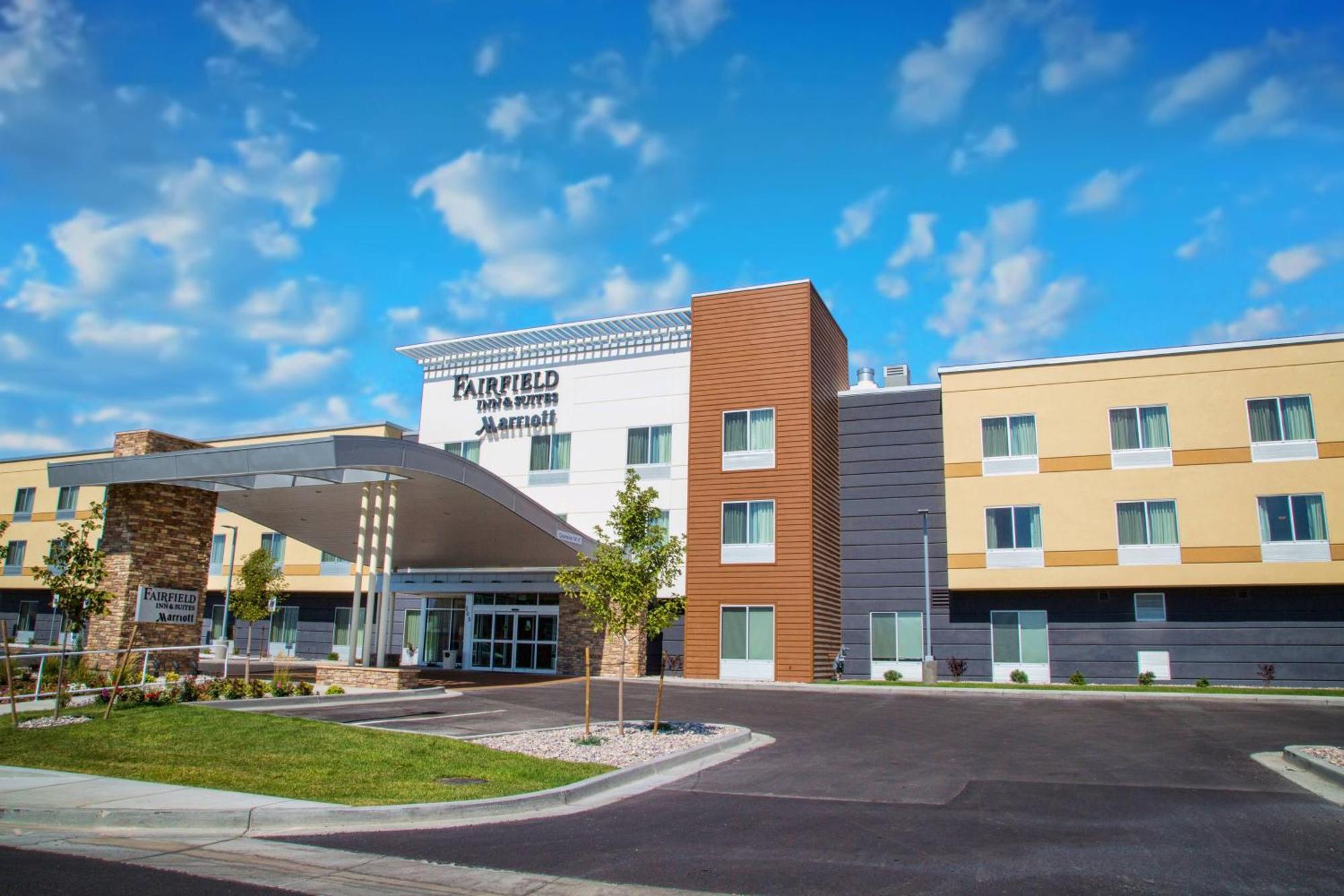 Fairfield Inn & Suites By Marriott פוקטלו מראה חיצוני תמונה