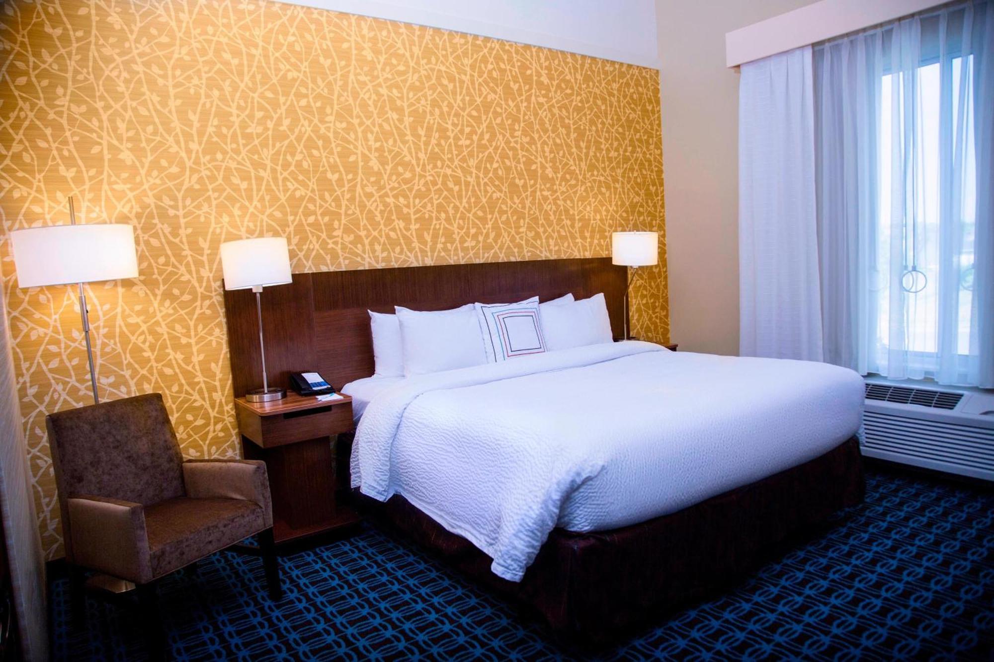Fairfield Inn & Suites By Marriott פוקטלו מראה חיצוני תמונה